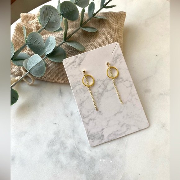 Dainty gold plated chain earrings - Picture 1 of 4